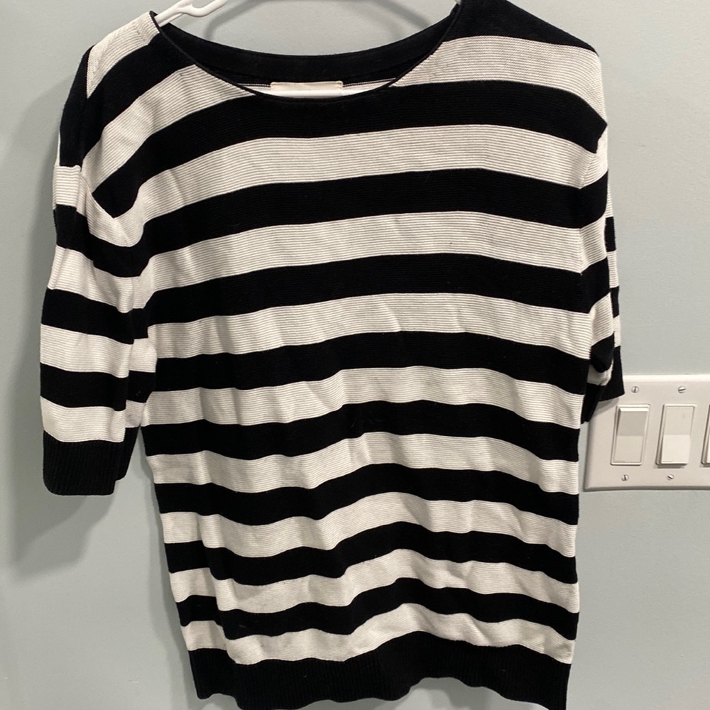 Black and white cowl neck medium cotton blouse